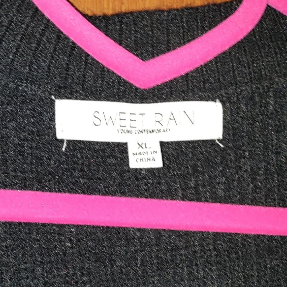 Black Long Sleeve Cardigan With Rhinestone Hearts - Picture 3 of 9